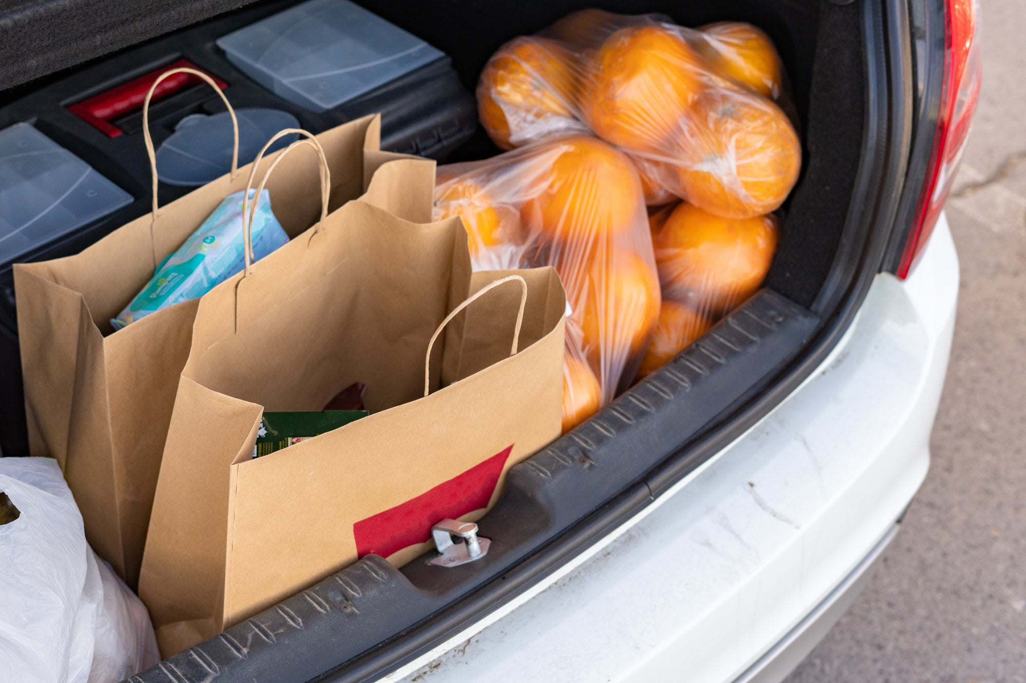 5 Handy-Dandy Tips To Keep Your Car Organized